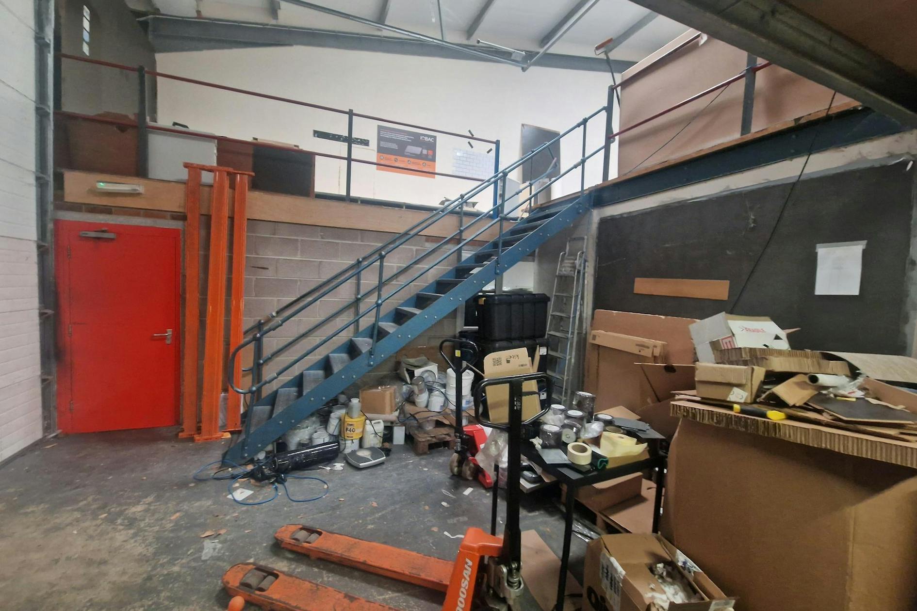 Berry Ct, Bramley to rent Interior Photo- Image 1 of 3