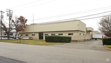 3009 Industrial Ter, Austin, TX for rent Primary Photo- Image 1 of 5