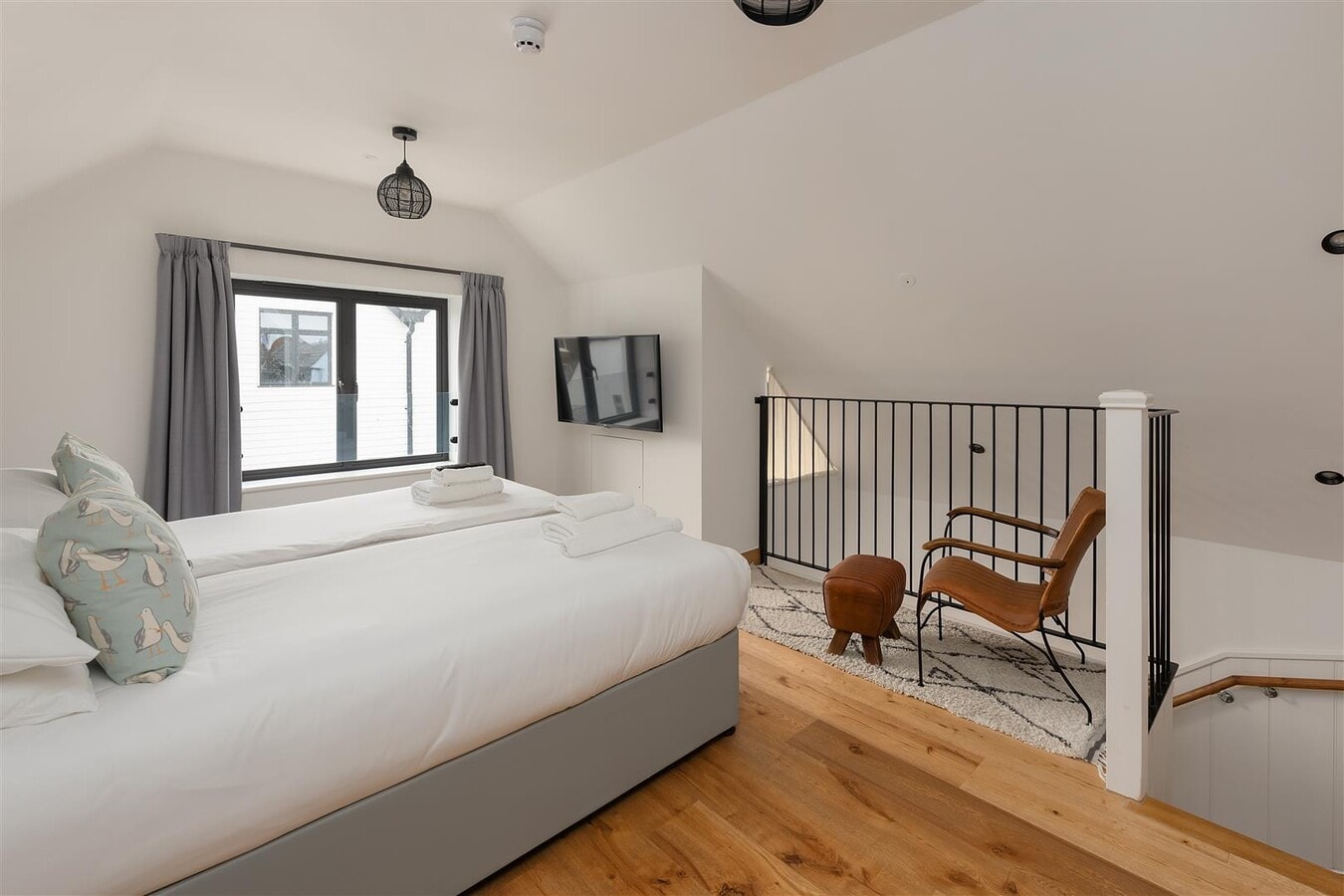 Sea St, Whitstable, KEN CT5 1AQ - Unit Jo Cottage -  - Interior Photo - Image 2 of 7