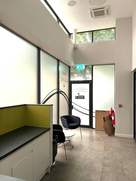 Canon's Way, Bristol to rent - Building Photo - Image 2 of 7