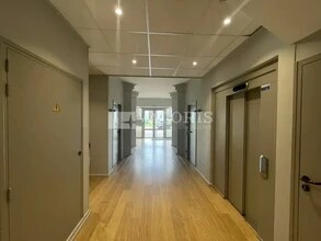 Office in Lyon to rent Interior Photo- Image 1 of 7