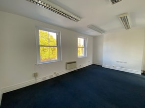 29 Broadway, London to rent Interior Photo- Image 2 of 5