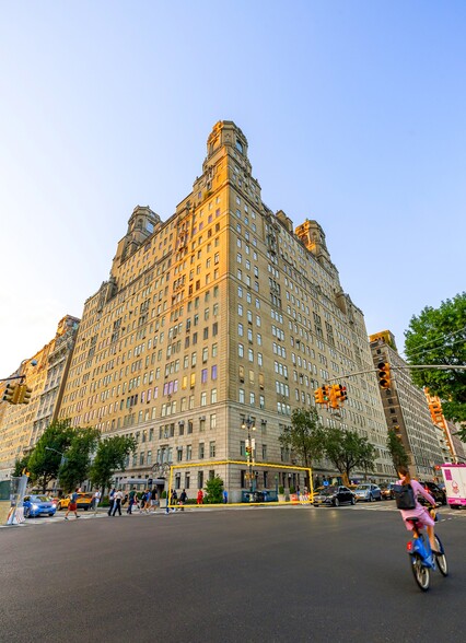 211 Central Park W, New York, NY for sale - Building Photo - Image 1 of 20