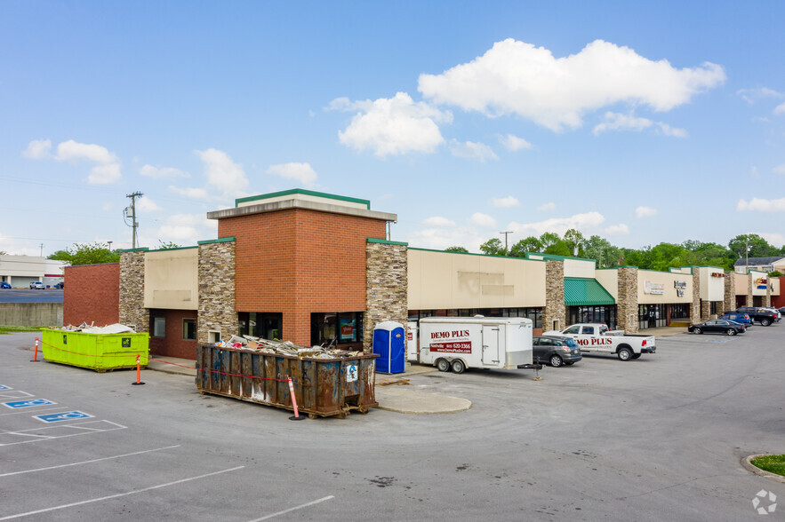 2103-2151 Gallatin Pike N, Madison, TN for rent - Primary Photo - Image 2 of 4