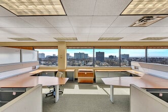 2200 Fletcher Ave, Fort Lee, NJ to rent Interior Photo- Image 1 of 15