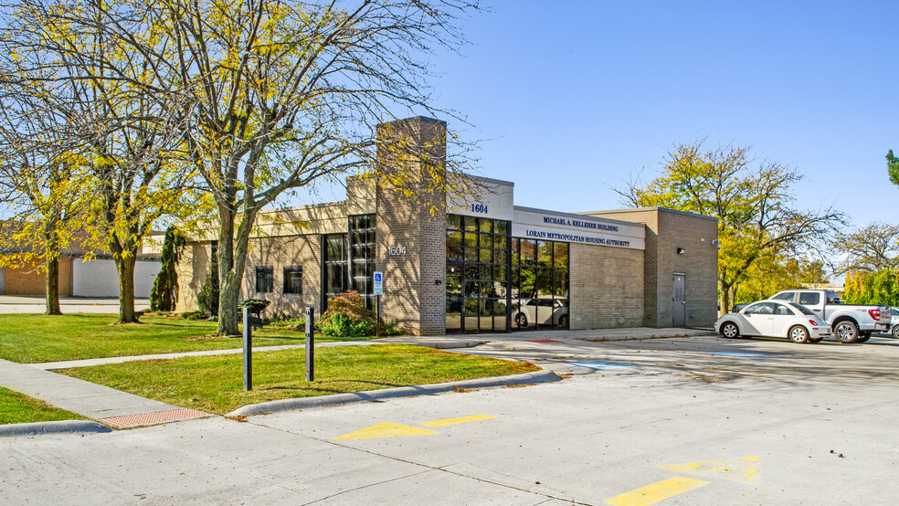 1604 Kansas Ave, Lorain, OH for sale - Primary Photo - Image 1 of 8