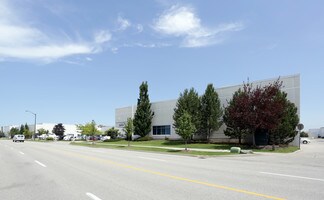 More details for 3585 Laird Rd, Mississauga, ON - Industrial to Rent