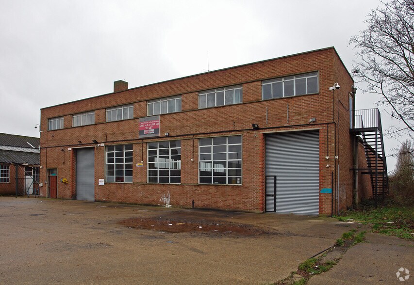 764 Browells Ln, Feltham TW13 7EQ UK