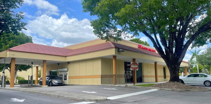 4117-4385 N Pine Island Rd, Sunrise, FL for rent Building Photo- Image 1 of 1