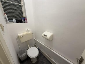 9-20 The Hive, Northfleet to rent Interior Photo- Image 2 of 8