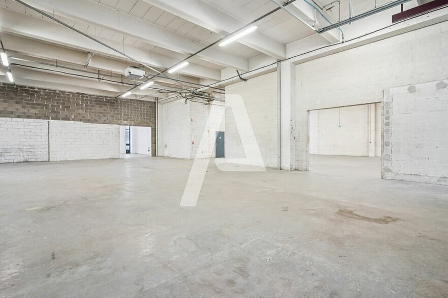 Industrial in Rungis to rent - Interior Photo - Image 3 of 10