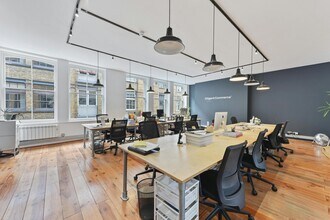 57-60 Charlotte Rd, London to rent Interior Photo- Image 2 of 4