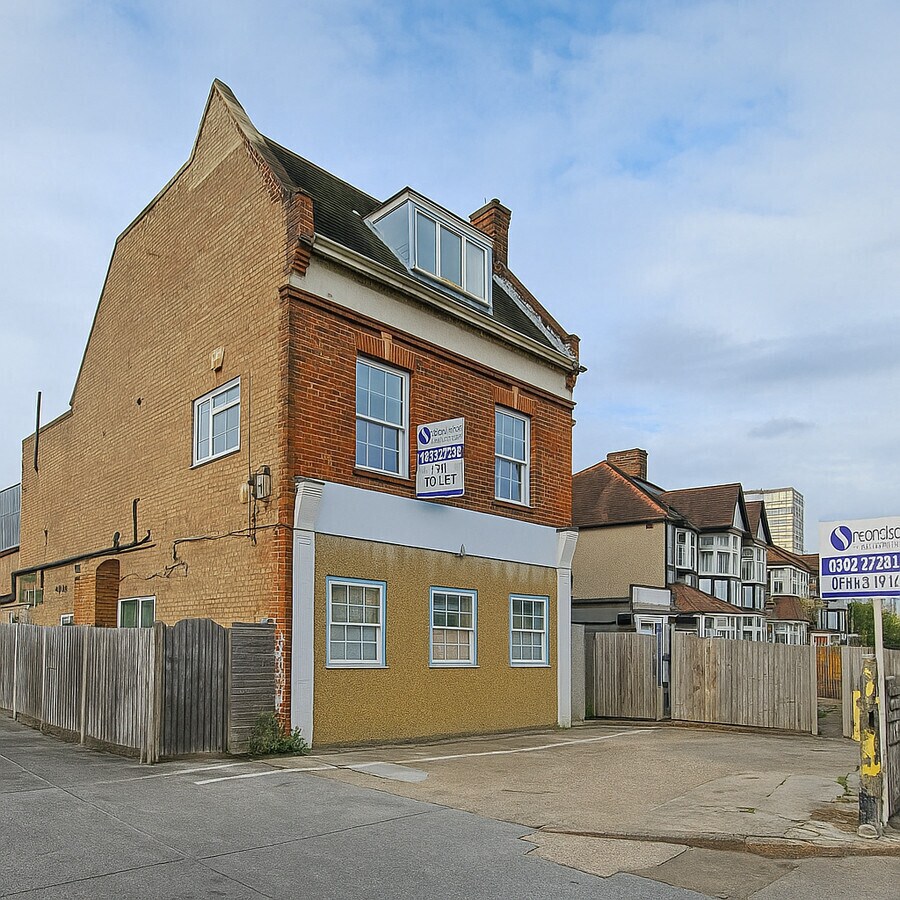 166 London Rd, Morden to rent Primary Photo- Image 1 of 14