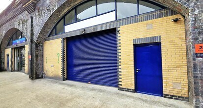 Paradise Row, London to rent Building Photo- Image 1 of 7