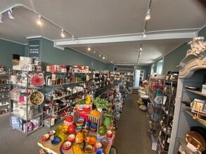 11 East St, Bridport to rent Interior Photo- Image 2 of 4