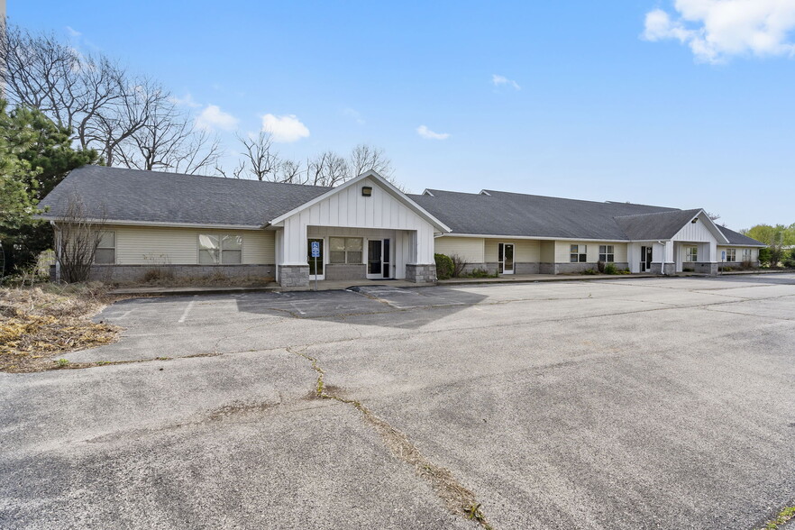 220 N Cedar Ave, Republic, MO for sale - Building Photo - Image 2 of 47