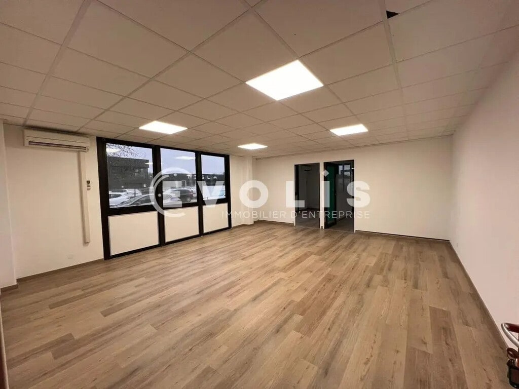 Location Bureaux 69 m² à 146 m² - Photo 1