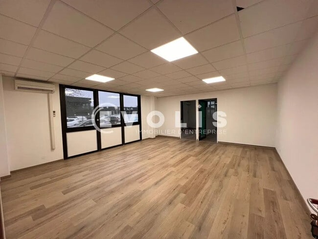 Location Bureaux 69 m² à 146 m²