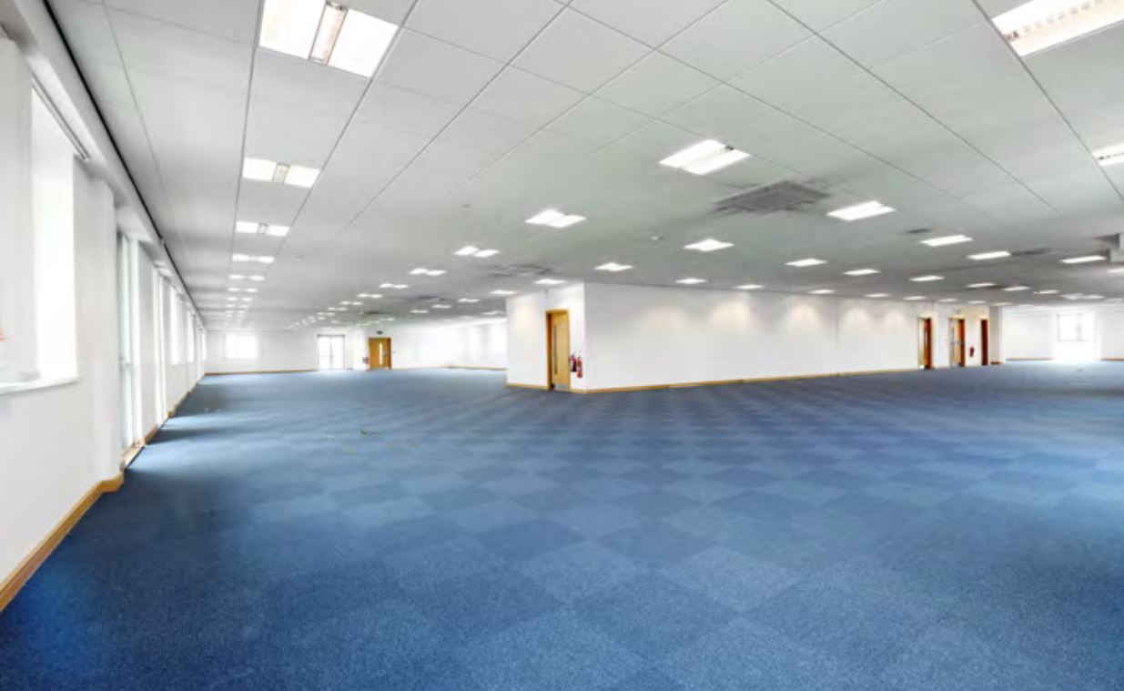 Waterside Dr, Wigan to rent Interior Photo- Image 1 of 3