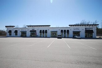 1348 Union University Dr, Jackson, TN for rent Building Photo- Image 2 of 15