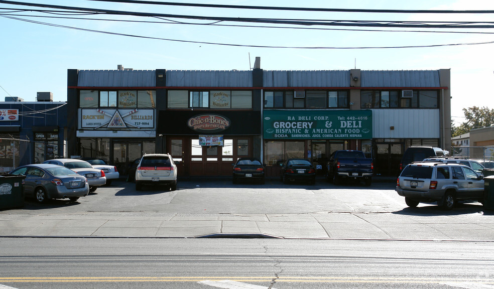 2178-2180 Forest Ave, Staten Island, NY for rent - Building Photo - Image 3 of 7