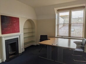 Somerleigh Rd, Dorchester to rent Interior Photo- Image 1 of 5