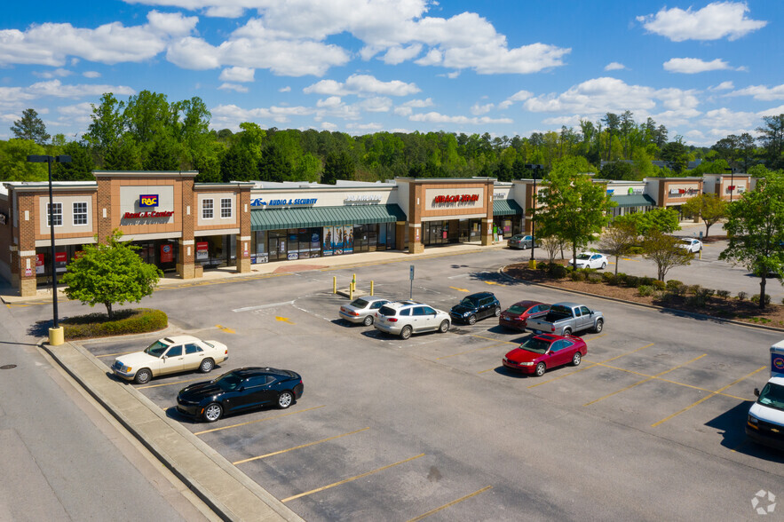 2104-2120 S Main St, Wake Forest, NC for rent - Building Photo - Image 1 of 8