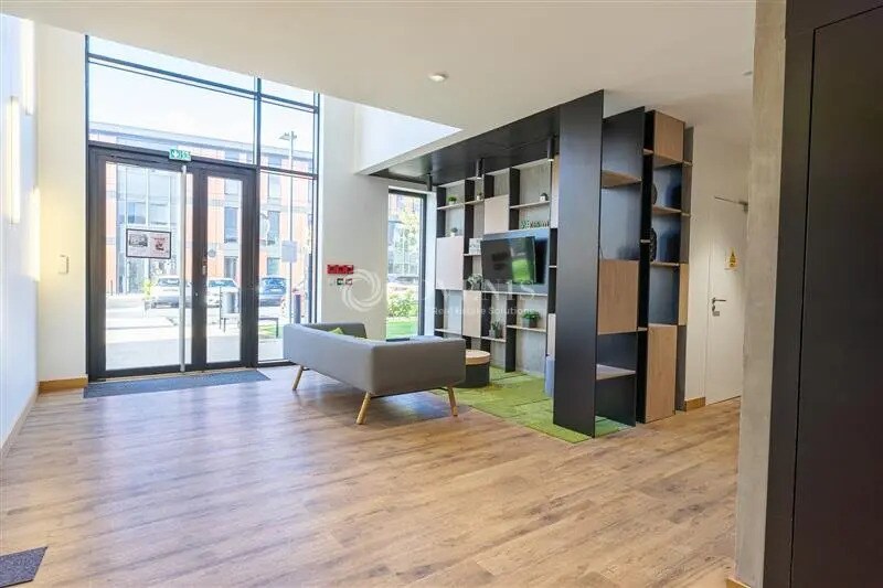 Office in Lesquin to rent - Lobby - Image 2 of 5