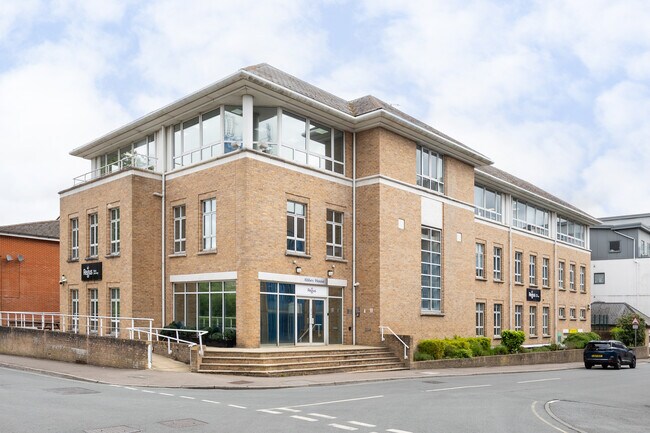 More details for 25 Clarendon Rd, Redhill - Co-working to Rent