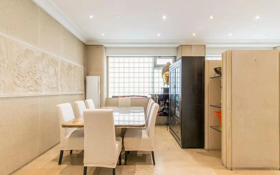 Build-to-Rent in Paris for sale - Interior Photo - Image 3 of 9