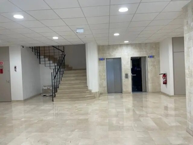 Location Bureaux 117 m² - Photo 1