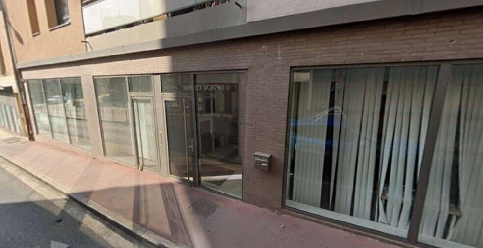 Office in OULLINS-PIERRE-BÉNITE to rent - Building Photo - Image 2 of 6