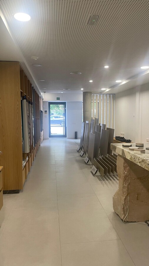 Madrid, MAD 28010 - Unit Puerta 01 - - Interior Photo - Image 2 of 3
