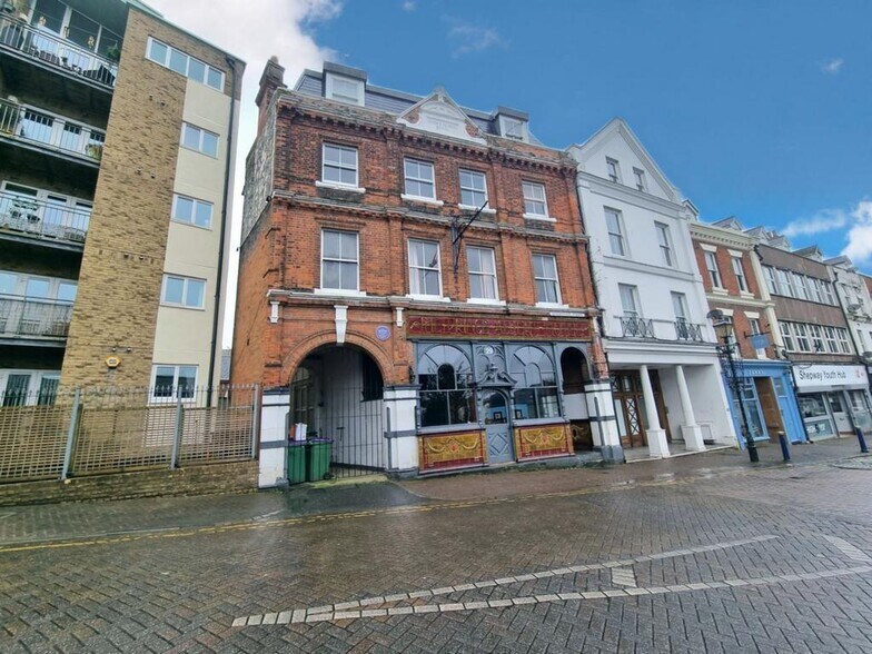 29 Rendezvous St, Folkestone to rent - Building Photo - Image 1 of 15