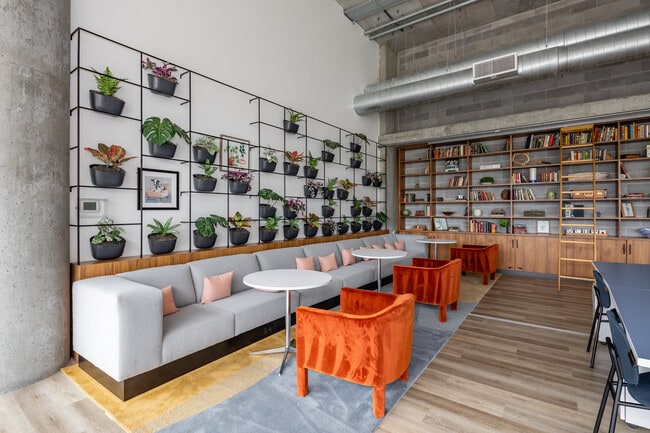 More details for 800 19th Ave South, Nashville, TN - Co-working to Rent