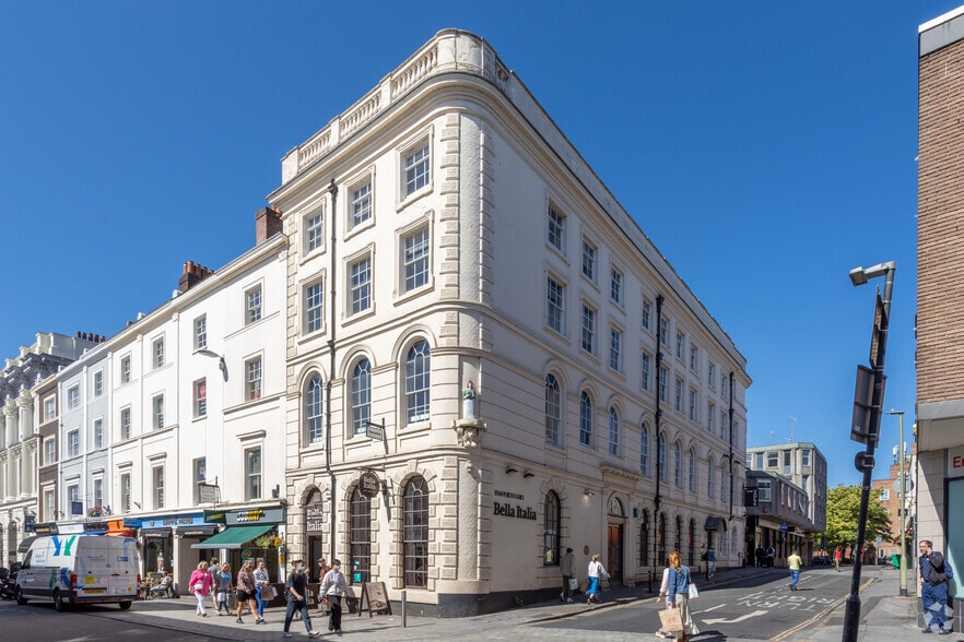 Little Queen St, Exeter to rent - Building Photo - Image 2 of 2