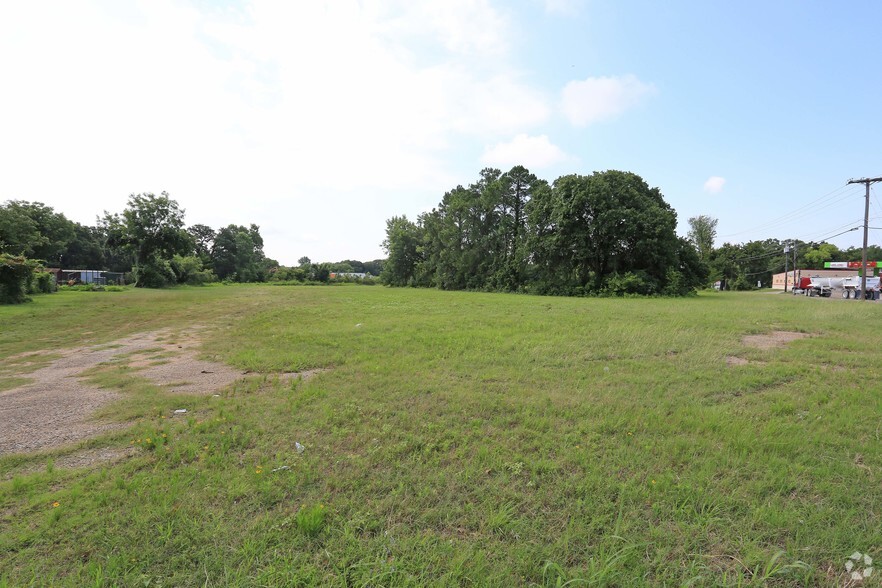 12620 Lake June Rd, Balch Springs, TX for sale - Primary Photo - Image 1 of 1