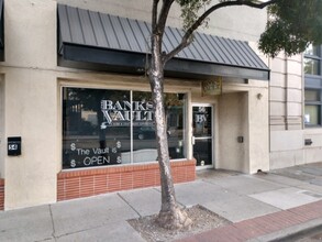 56 S Livermore Ave, Livermore, CA for rent Building Photo- Image 1 of 4