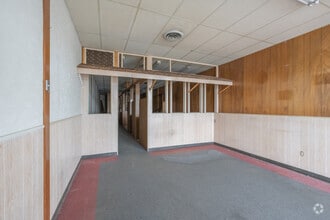 8101-8155 W Camp Bowie Blvd, Fort Worth, TX to rent Interior Photo- Image 2 of 2