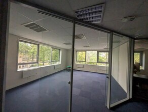 5 Rue Rosa Luxemburg, Éragny to rent Interior Photo- Image 2 of 8