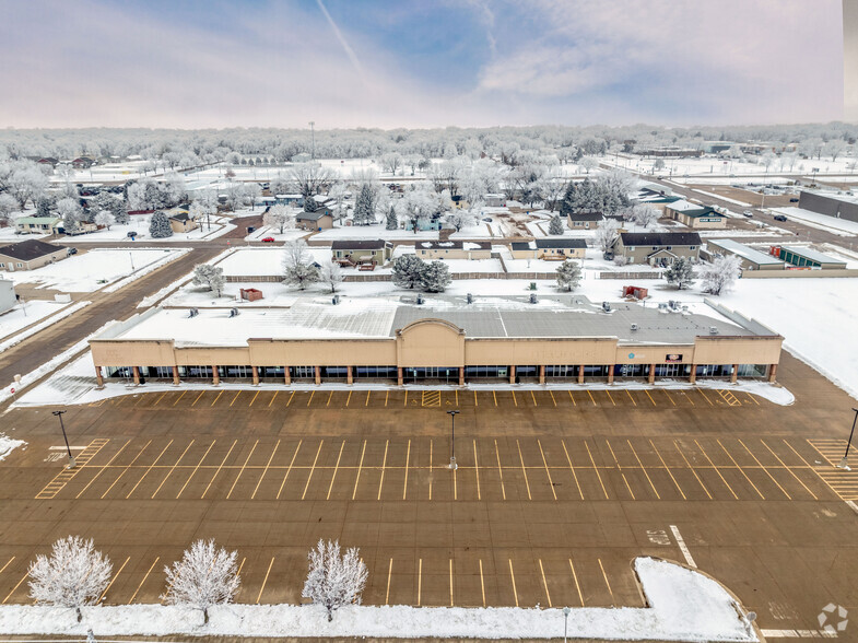 306 Bower St, Vermillion, SD for sale - Primary Photo - Image 1 of 1