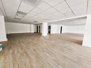 Office in Évry-Courcouronnes to rent Interior Photo- Image 1 of 5