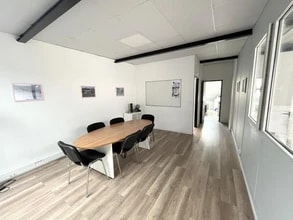 Rue Des Cayennes, Conflans-Sainte-Honorine for sale Interior Photo- Image 2 of 8