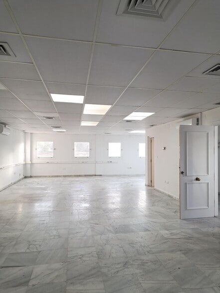 Averroes, SEVILLA, Sevilla to rent - Building Photo - Image 2 of 17