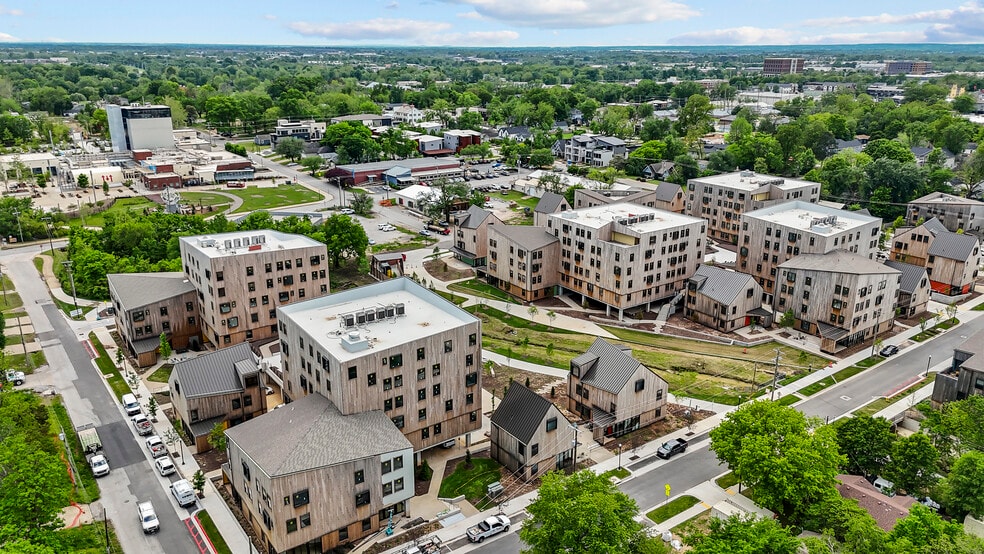 337 SE 3rd St, Bentonville, AR to rent - Building Photo - Image 1 of 13