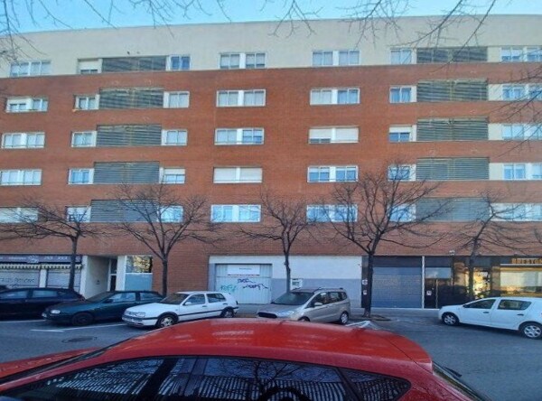 Retail in Reus, Tarragona to rent Building Photo- Image 1 of 4