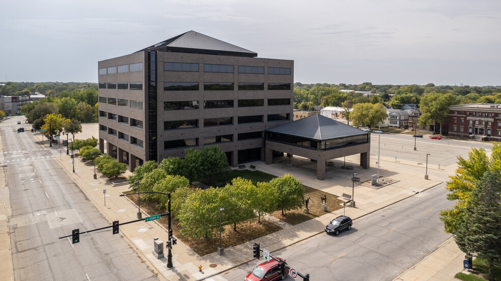 111 W State St, Mason City, IA for rent - Building Photo - Image 1 of 14