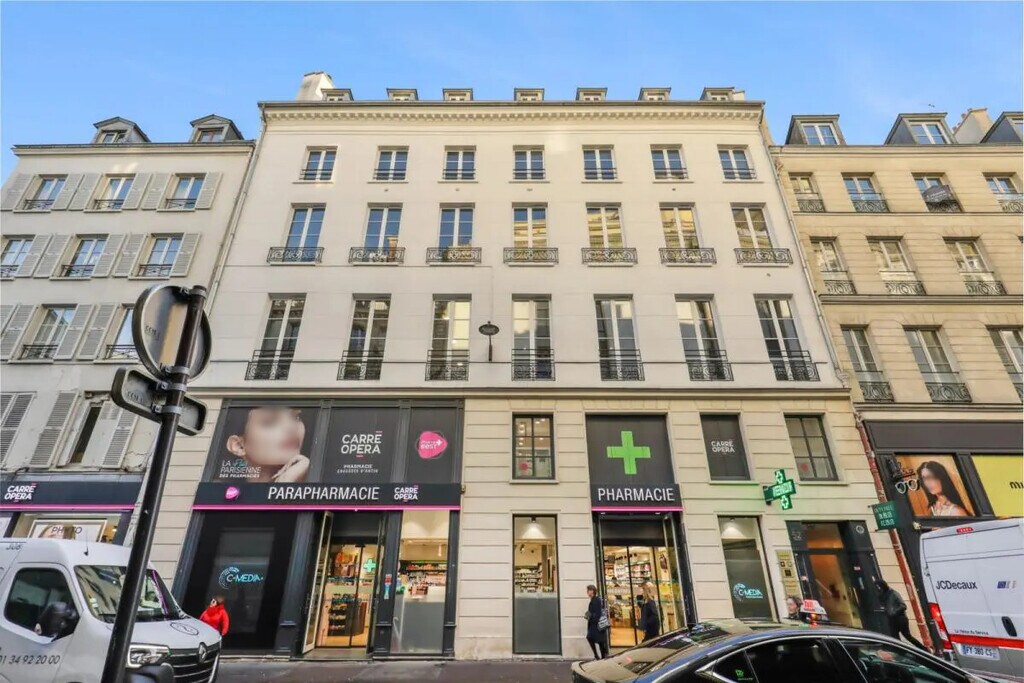 Location Bureaux 192 m² - Photo 1