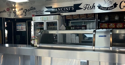 61-63 Westwood Rd, Newmains to rent Interior Photo- Image 1 of 8