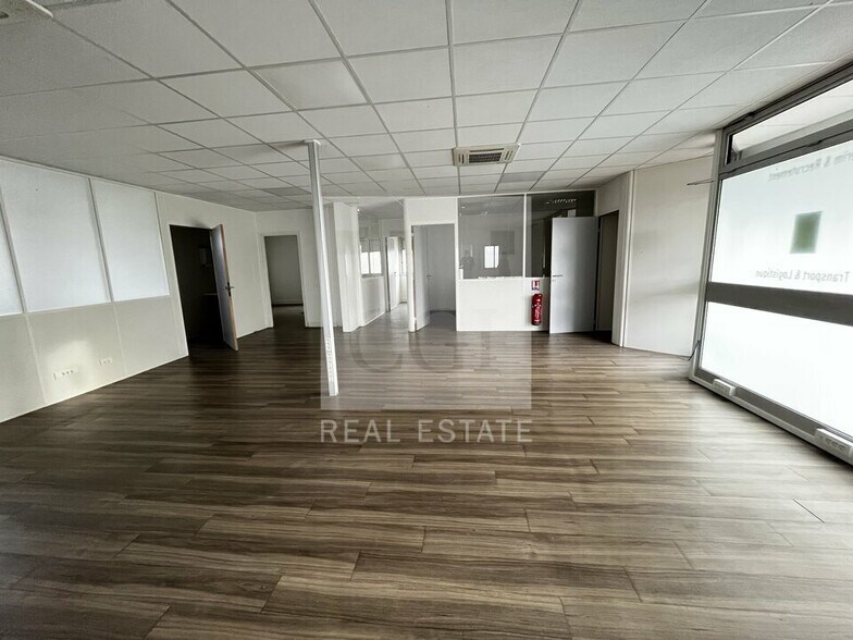 Office in Corbas to rent - Interior Photo - Image 3 of 12